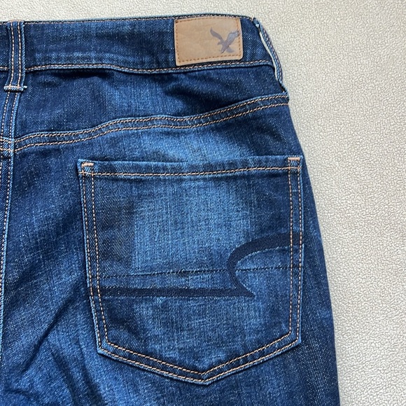 Women’s American Eagle (stretch) Tomgirl Jeans, size 6 regular - Picture 10 of 11
